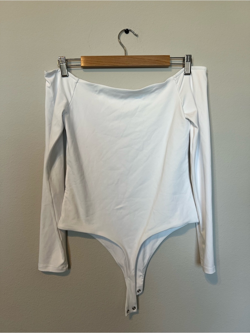 NUUDS White Off The Shoulder Bodysuit M